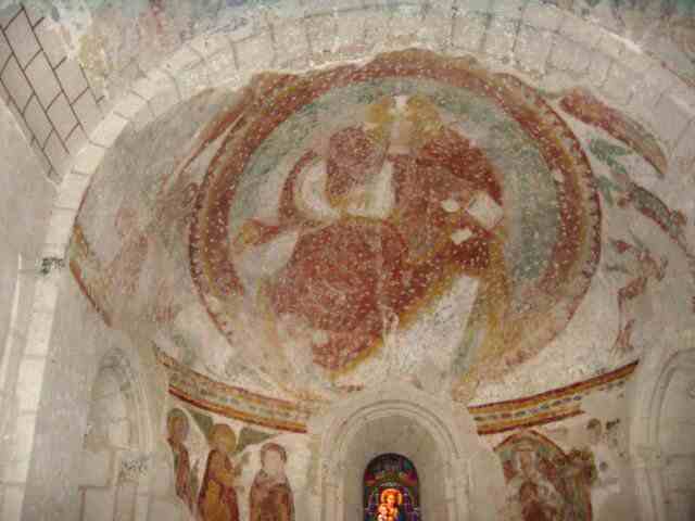 Christ en majesté et vestiges du tétramorphe