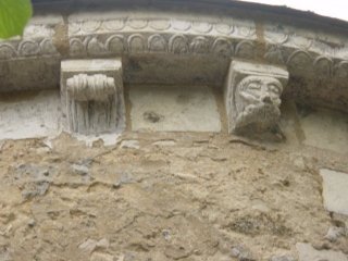 Modillons romans