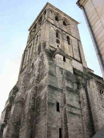 Tour Charlemagne (vue générale)