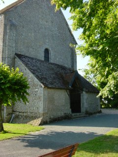 Lutz-en-Dunois, Église Saint-Pierre