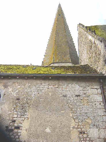 Le mur nord préroman