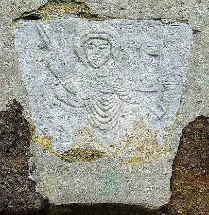 Saint-Pierre au-dessus du portail occidental