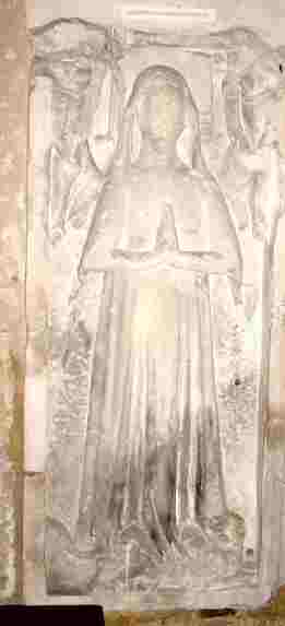 Pierre tombale du XIIIème siècle