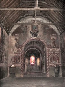 La nef et ses deux passages berrichons