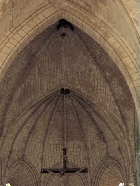 A droite: voûte angevine